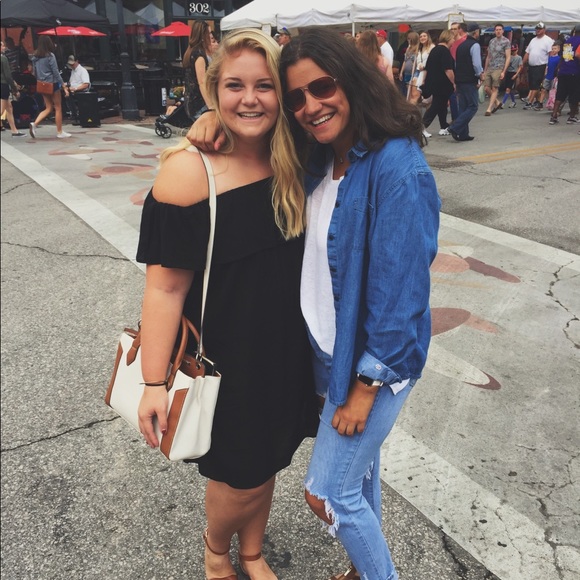 Meet your Posher, Amy - Picture 1 of 1